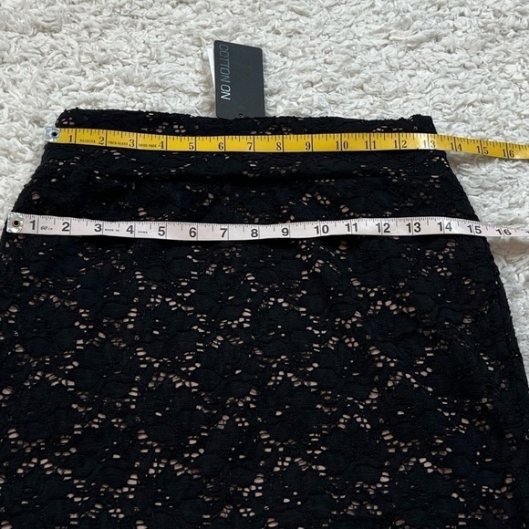 NWT Cotton On Black Lace Floral Mid Rise Mini Skirt Bodycon Pull On Medium - Picture 4 of 7